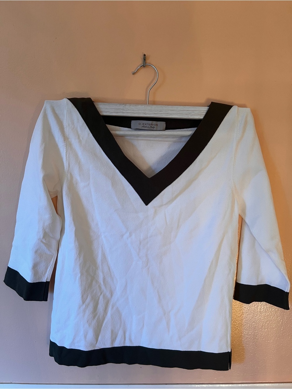 D.Exterior contrast-trim 3/4 sleeve fine ribbed Anne fontaine lagence cucinelli